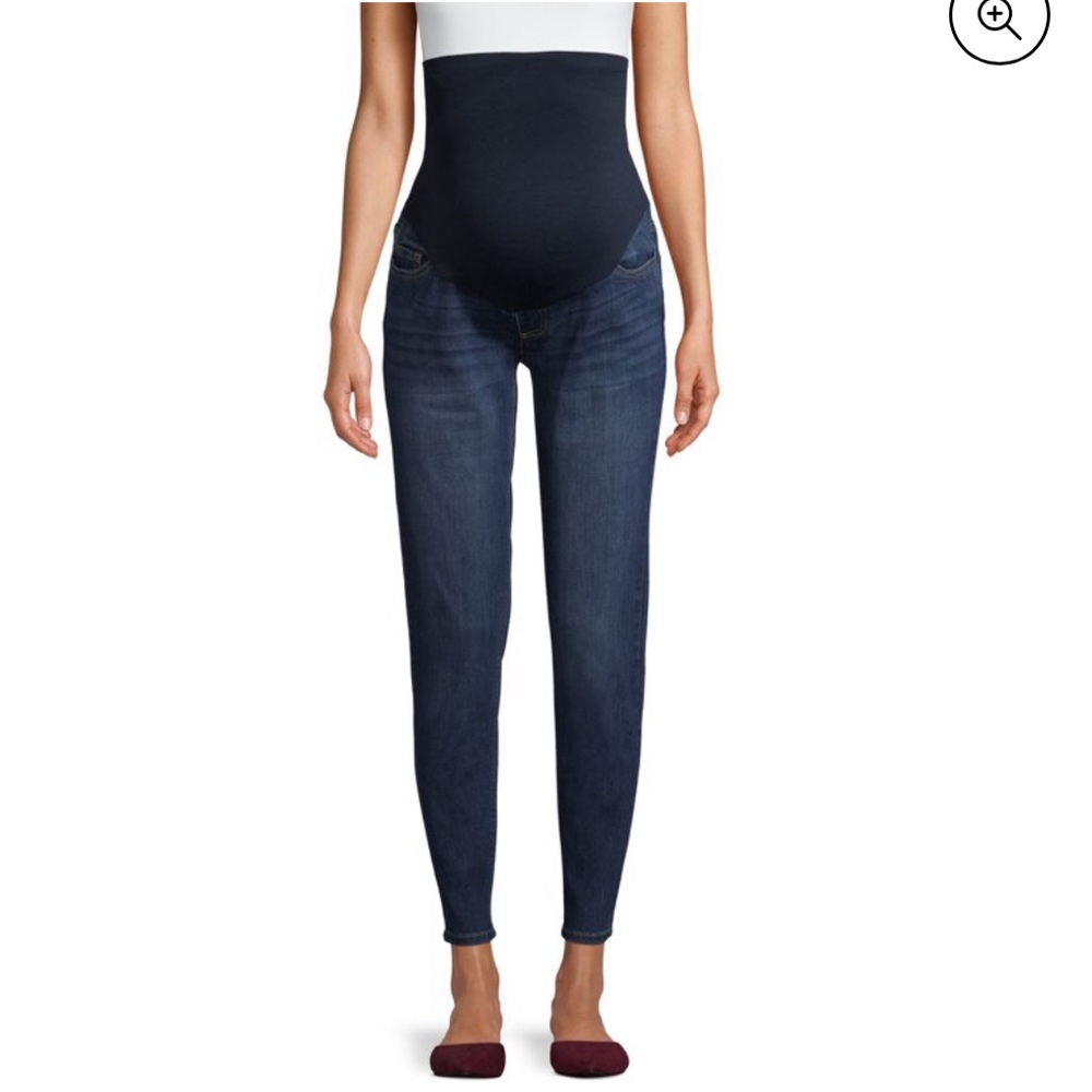 Time & Tru Maternity Skinny Medium Wash Blue Jean Size